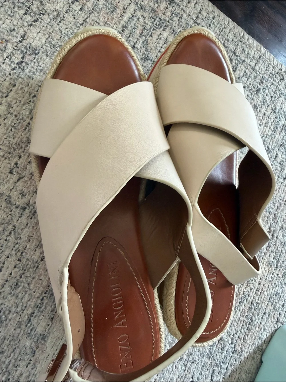 Enzo Angiolini cream leather